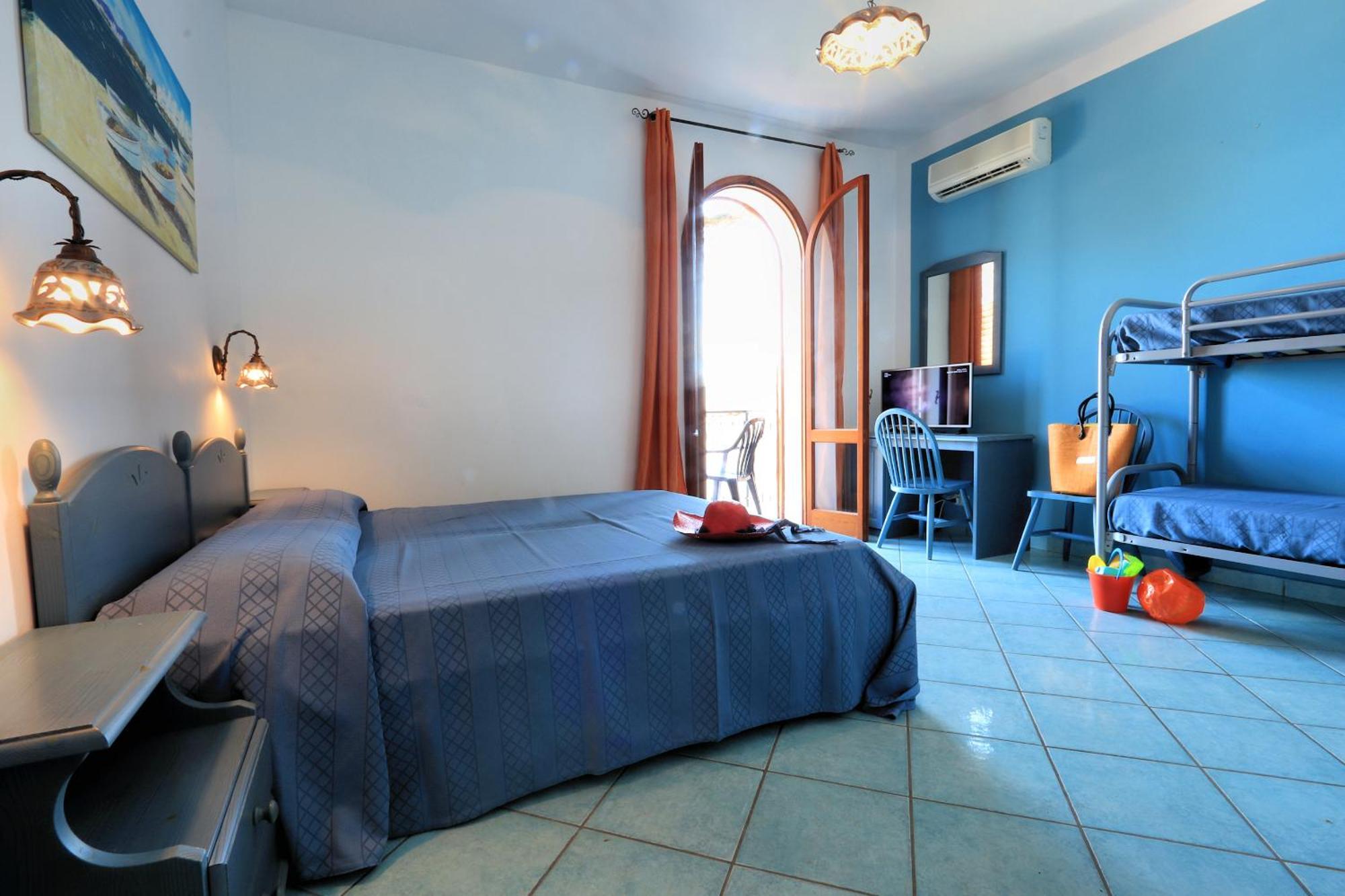 Family Room with Sea View,1742906556:JPEG