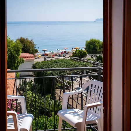 Testa di Monaco - Natural Beach Village-3